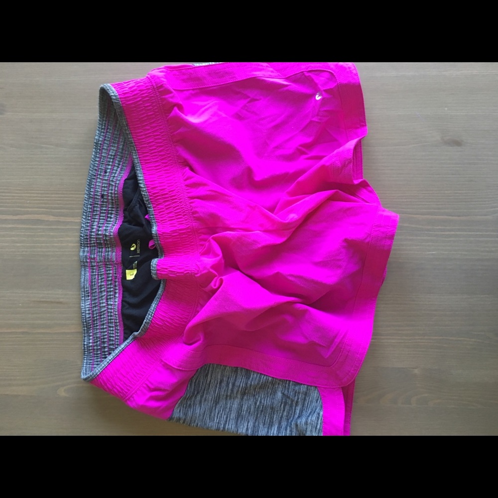 Running shorts